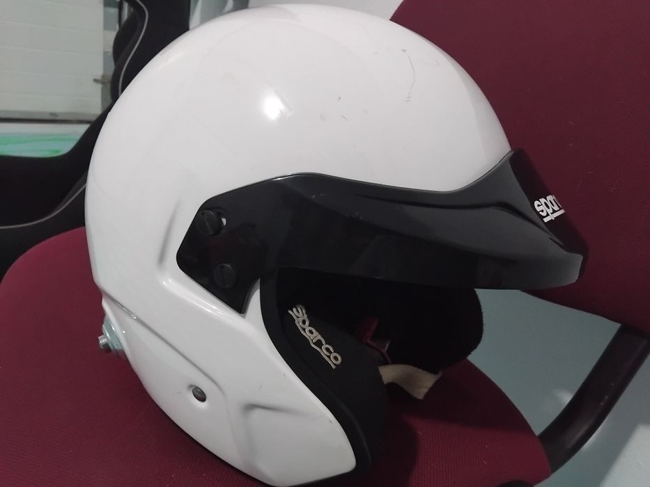 Vand casca SPARCO cu omologare FIA