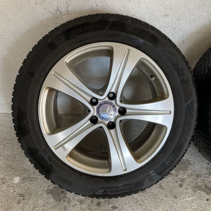 Mercedes 225/55/17 джанти с зимни гуми