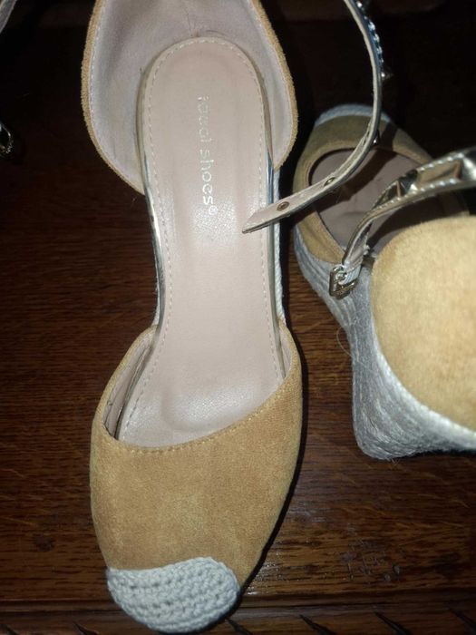 Летни сандали на платформа  Ideal shoes