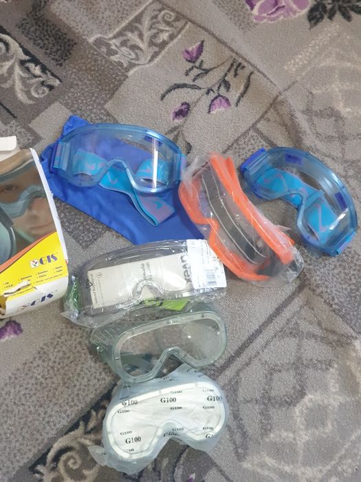 Перчатки,фартуки,очки разные