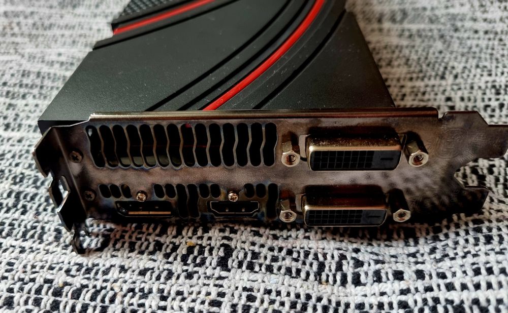 Placa video Amd R9 290 4gb