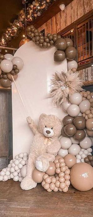 Украса  от балони за погача, украса за кръщение, украса за рожден ден