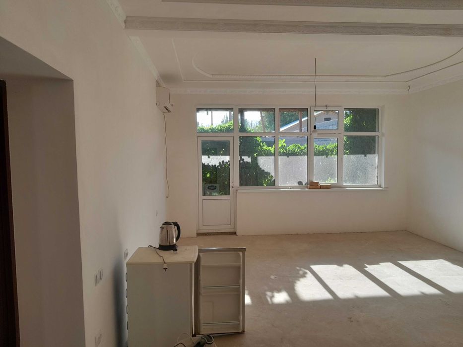 Bo`stonliq tumanida Joylashgan namunali uy sotiladi