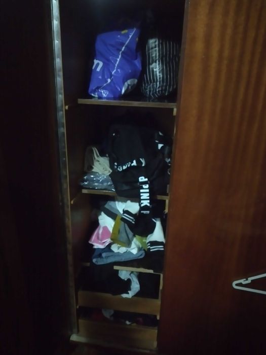 Большой шкаф для одежды и вещей. 800.000сум. Торг уместен