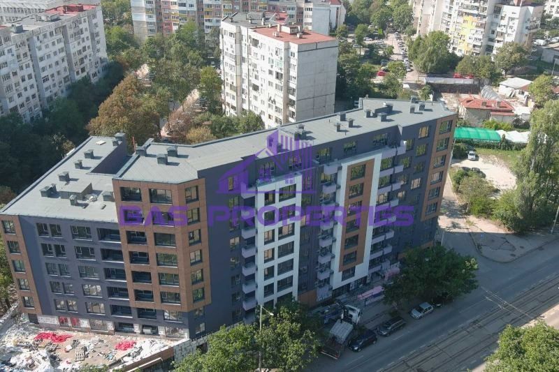 Продава се Четиристаен апартамент в София, Разсадника - 201 кв.м за 1742 €/кв.м - Снимка #11