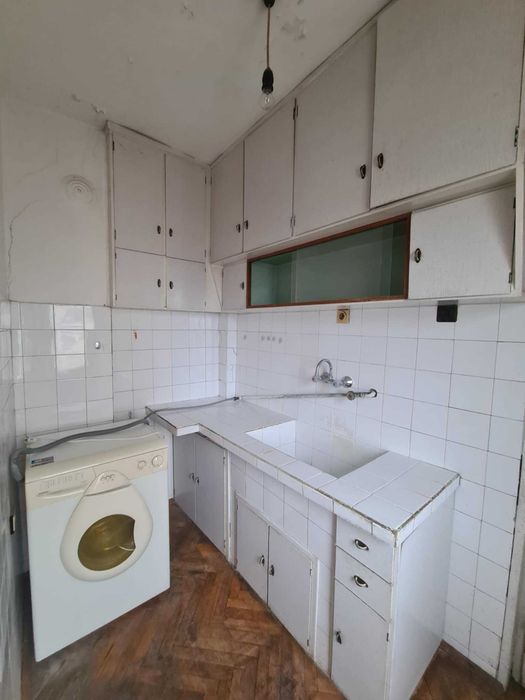 Продава се Тристаен апартамент в Хасково, Любен Каравелов - 91 кв.м за 920 €/кв.м - Снимка #2