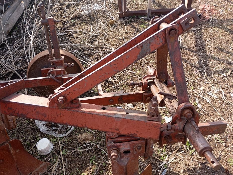 Плуг  старого образца