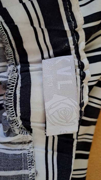 Комплект стилен панталон и блуза за 30лв.