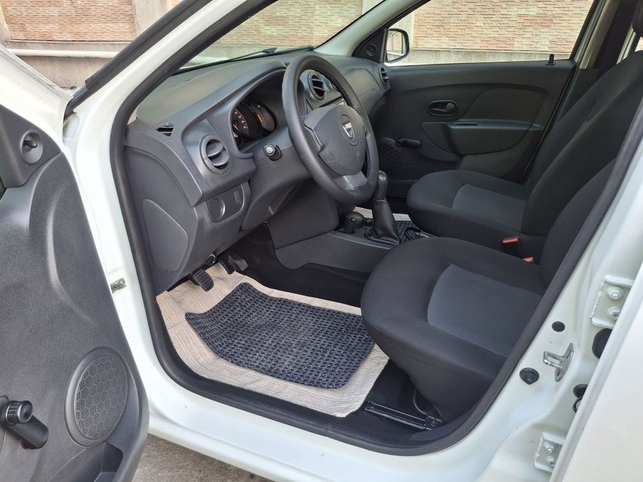 Dacia Logan, fabricație 11/2015, motor 1.2 benzină, Euro 6, 95.000 km reali (se oferă raport CarVertical pentru verificare