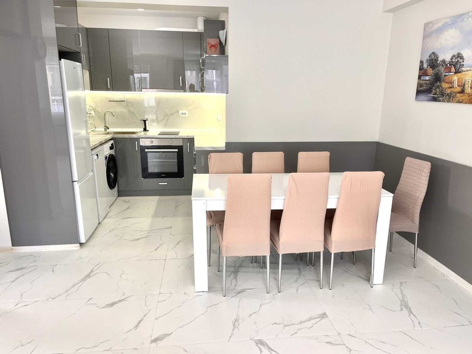 Дава се под наем Тристаен апартамент в София, Център - 120 кв.м за 850 € - Снимка #2