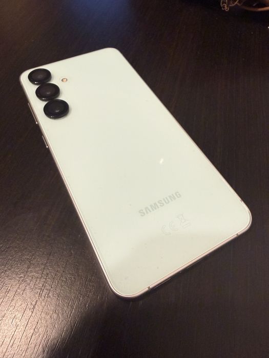 Samsung Galaxy S24 FE 128GB/8GB RAM