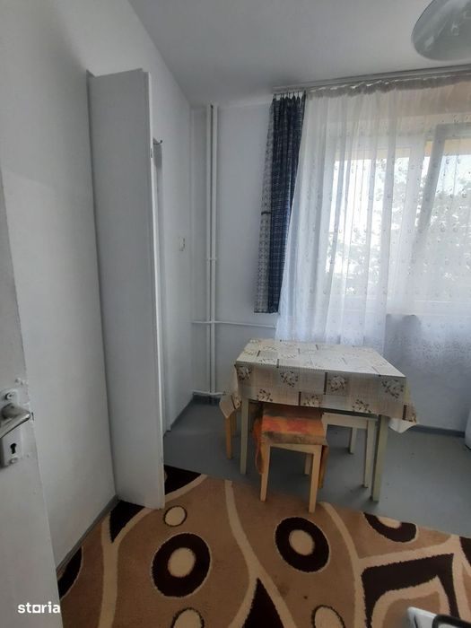 Perfect pentru elevi /studenti , inchiriez apartament 2 camere — fotografia 3