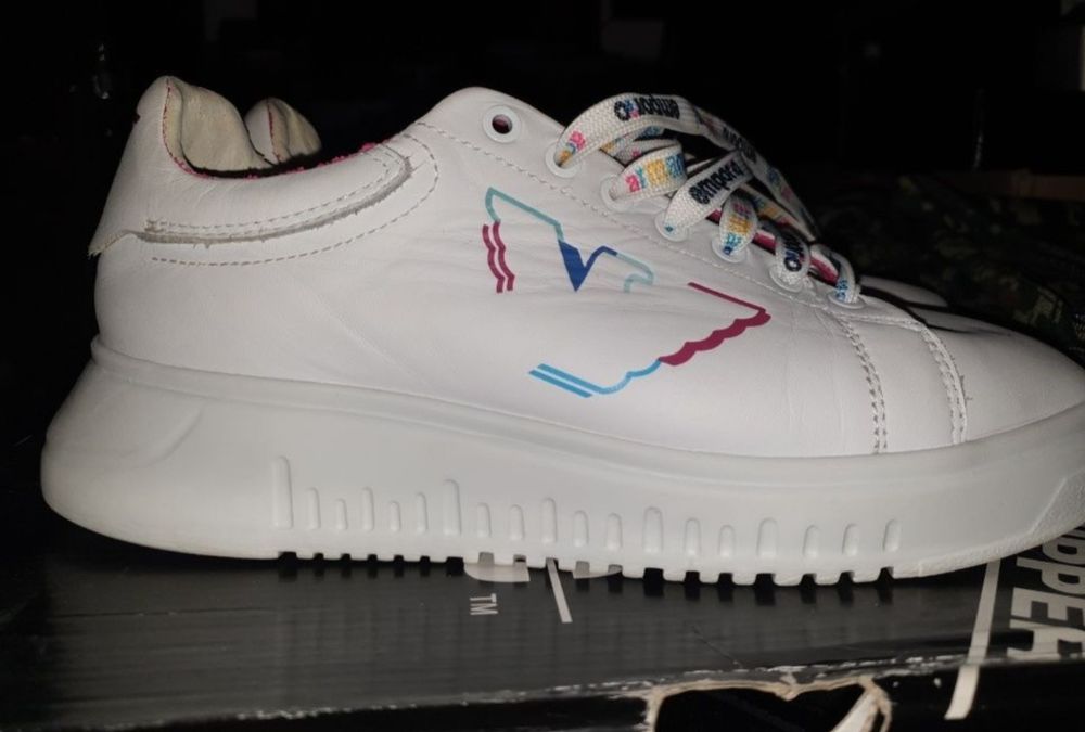 Adidași piele dama nr37 armani