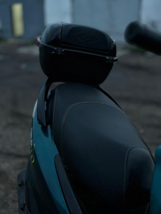 В продаже скутер м8 про