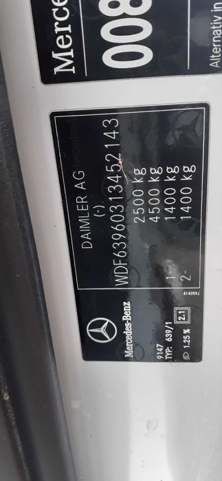Vând Mercedes Vito