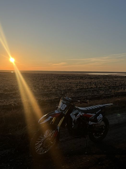 Продам эндуро 300