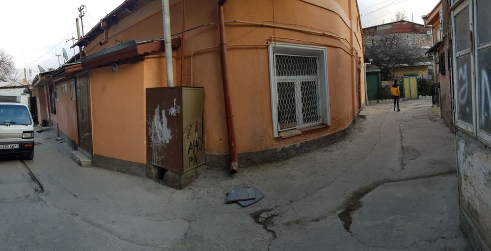 Уй сотилади, общий дворда. Срочный, вариантгахам берилади