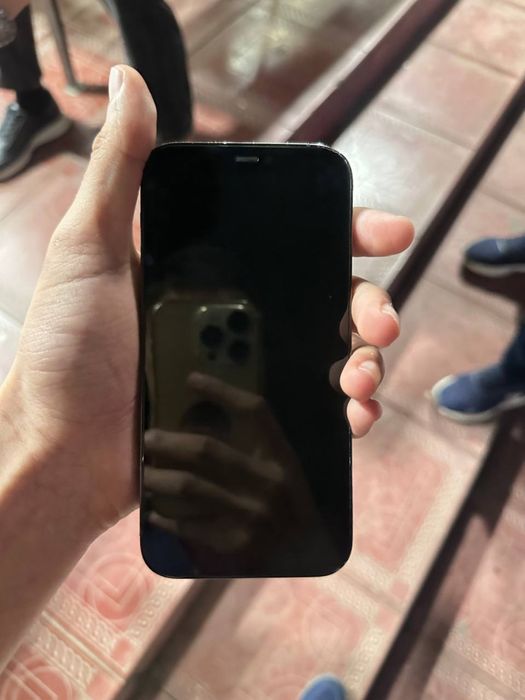 Iphone 12pro sotiladi