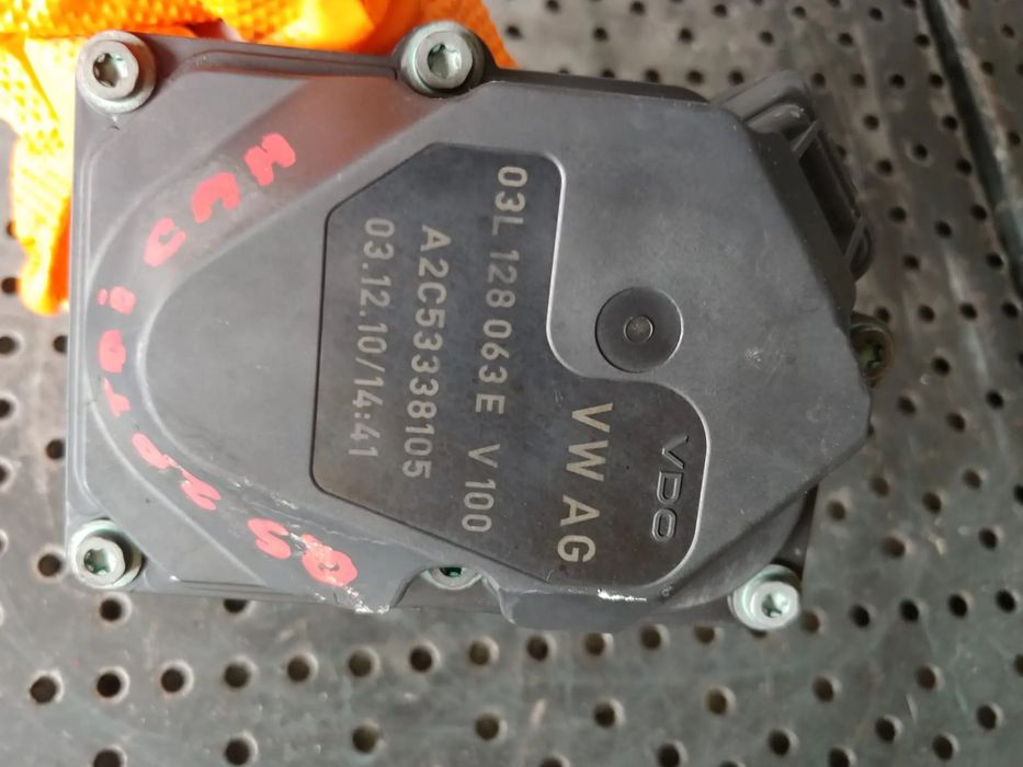clapeta acceleratie 2.0 tdi audi q5 a4 b8 audi a6 c6 audi a5 8t seat exeo  vw golf 6 03l128063e