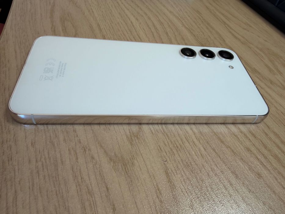 Samsung galaxy S23 +
