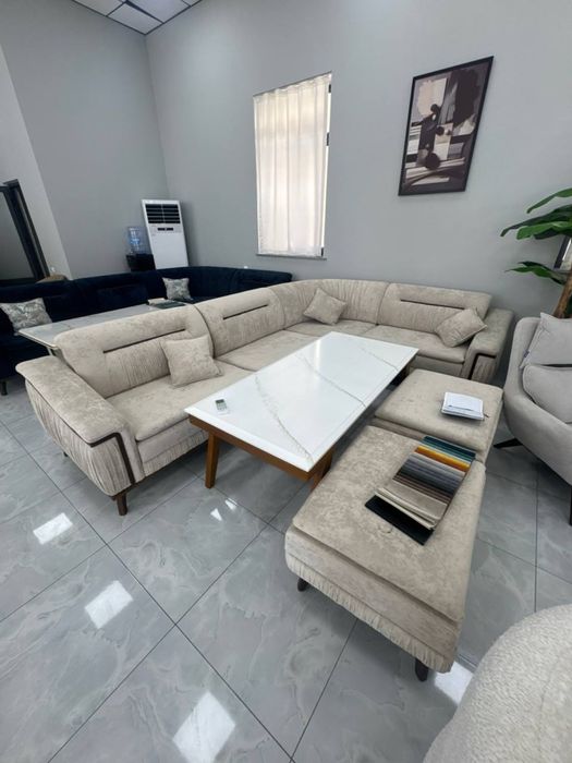 Ugalok divan mehmonxona uchun Roma  Tabiy yong’oqtan  oyoqlari
