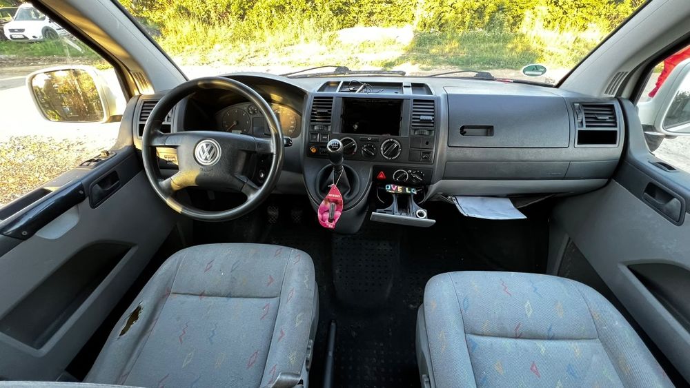 Volkswagen multivan T5 2.5 TDI