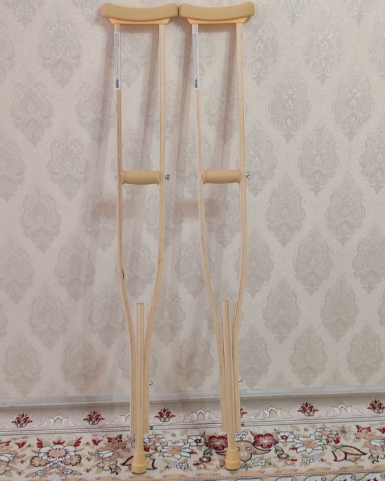 Продаются Костыли