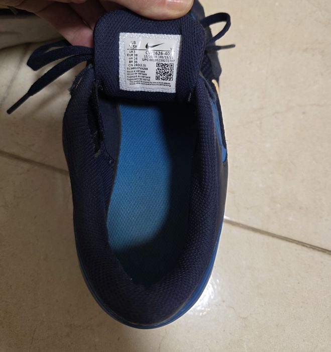 Маратонки nike сини