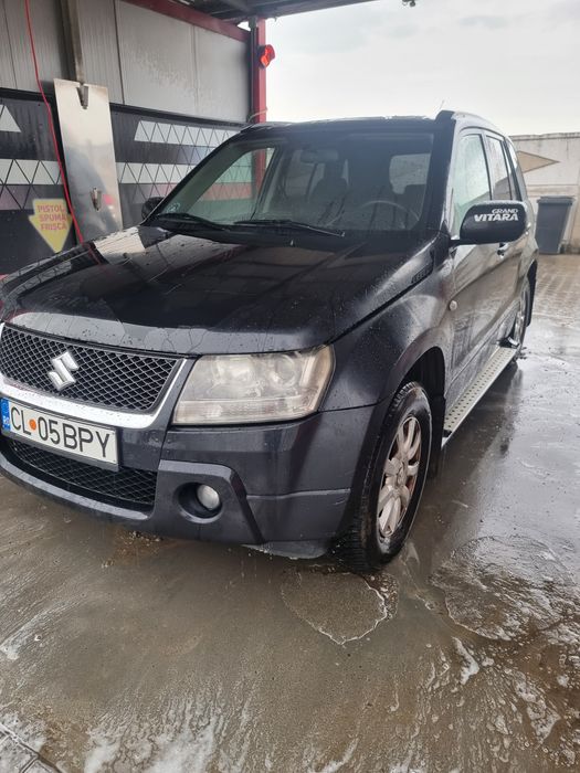Vând suzuki grand vitara