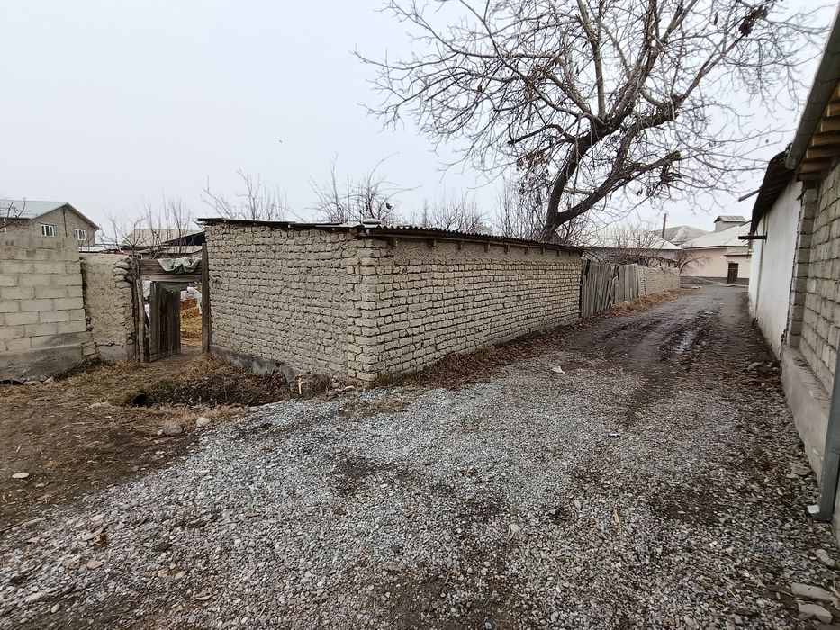 Quruq yer sotiladi. Qumtepa krug yaqinida