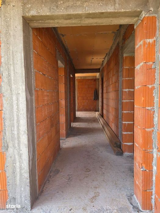 Casă la roșu în localitatea Cheriu