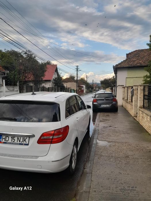 Vând Mercedes  impecabil