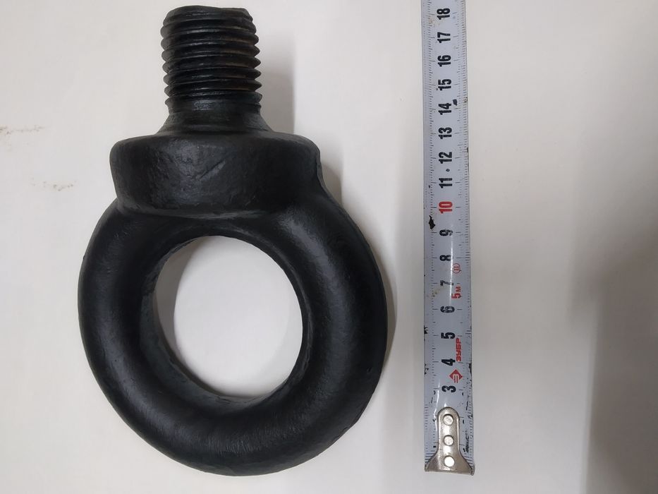 Крюк буксировочный