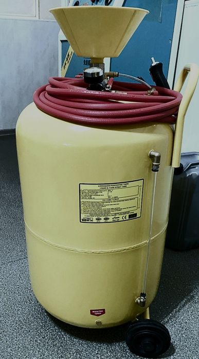 Автомойка жихозлари билан
Pena bak , Karcher 3 faza , pilisos , kompre