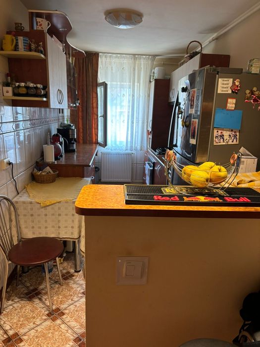 Vand apartament 3 camere