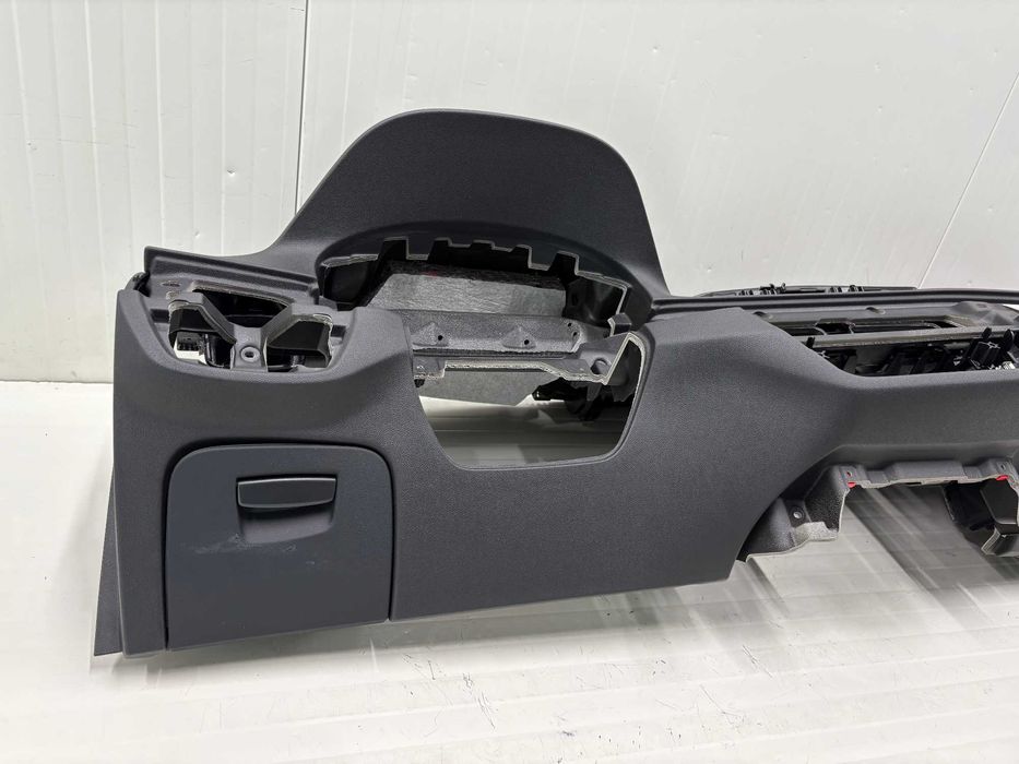 Арматурно табло БМВ Г30 Г31 BMW G30 G31 Черно