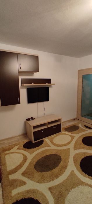 De închiriat apartament cu 1 camera 240 euro