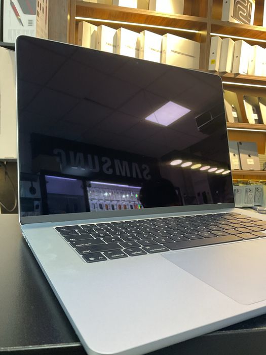 Macbook air M4 15 dyum