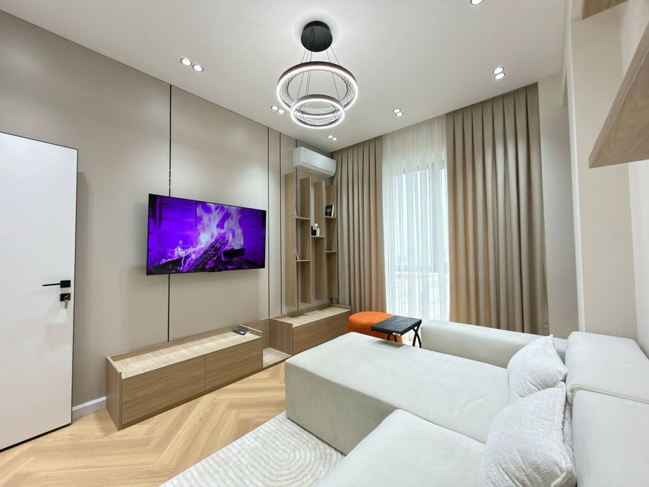 Продам 2х ком / GREEN ISLAND / 145 школа / Садык Азимова