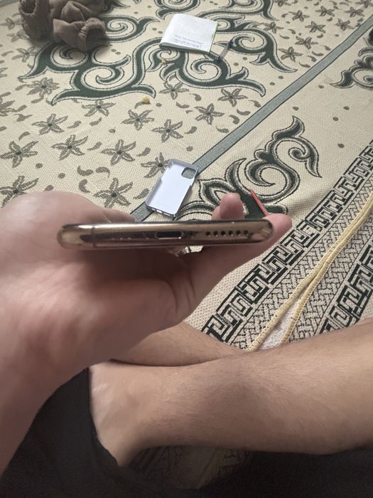 Продам айфон 11про