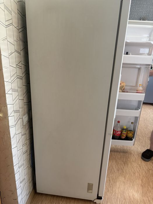 холодильник Samsung