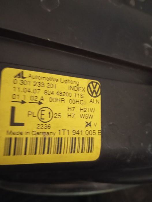 Фарове за Фолксваген Туран