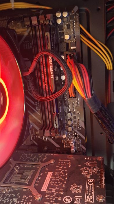 Настолен компютър