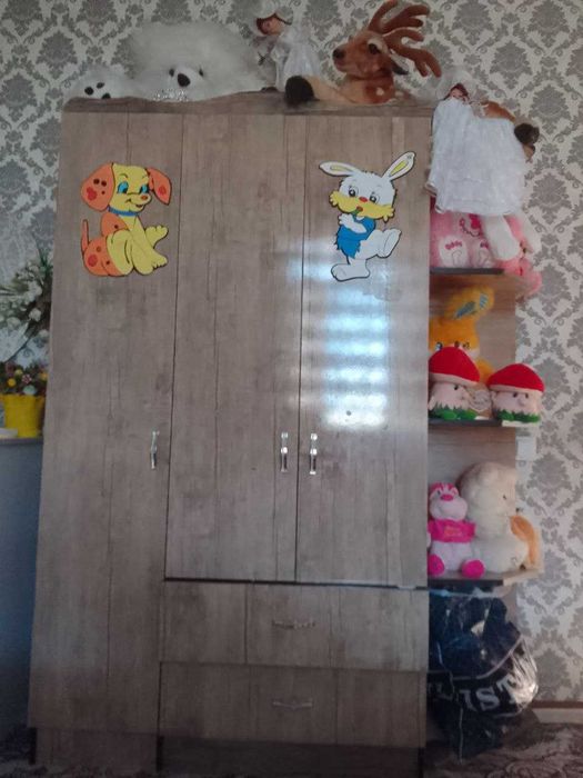 Shkaf divan  yotoqxona mebellari holati zo'r