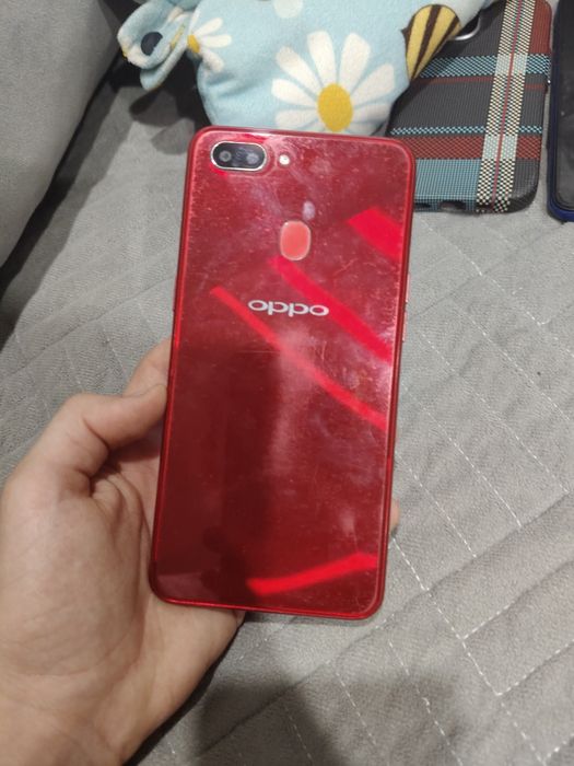 Телефон oppo a5 разбитый