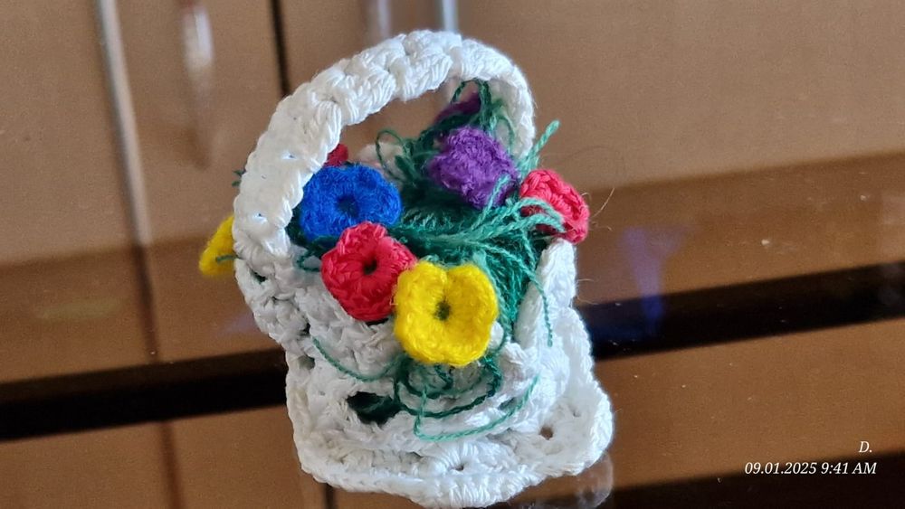 Cosulet crosetat cu  flori