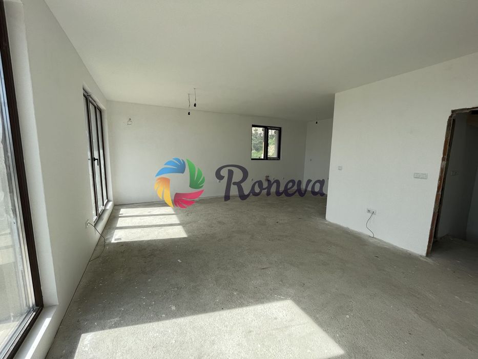 Къща в Варна-м-т Акчелар площ 240 цена 450000