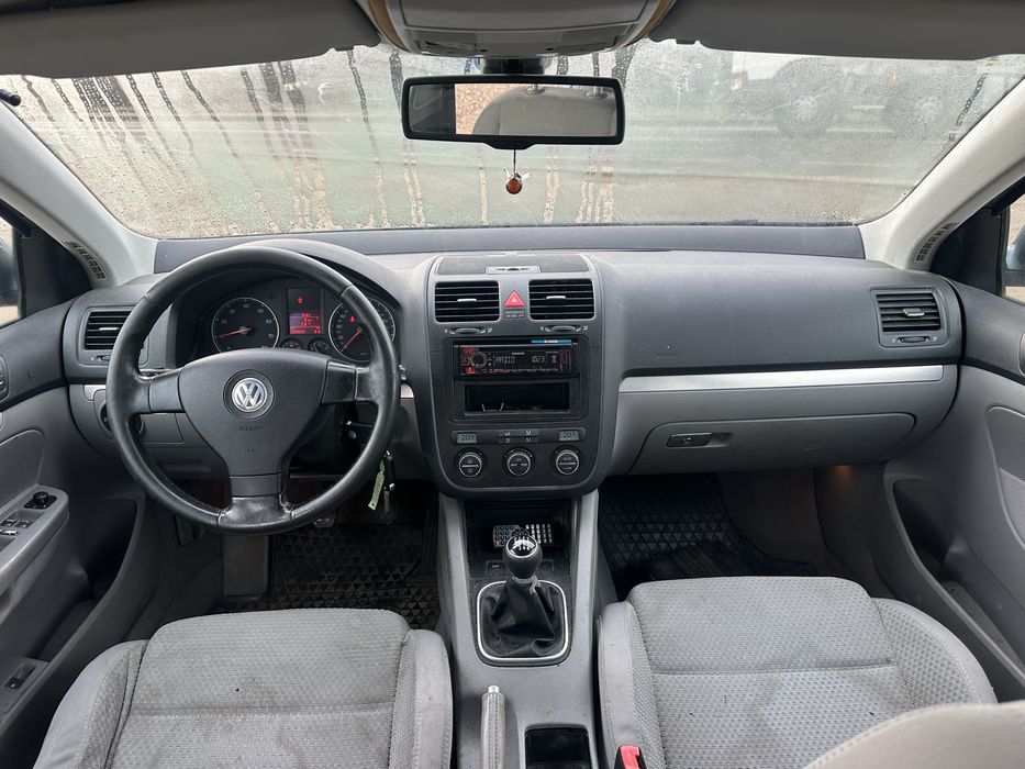 VW Jetta 1.6fsi - НА ЧАСТИ