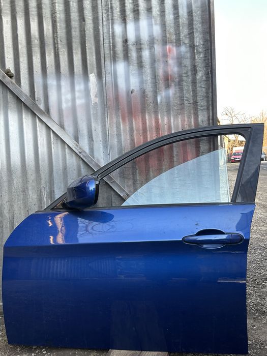 Portiera Bmw e90 alba si albastra