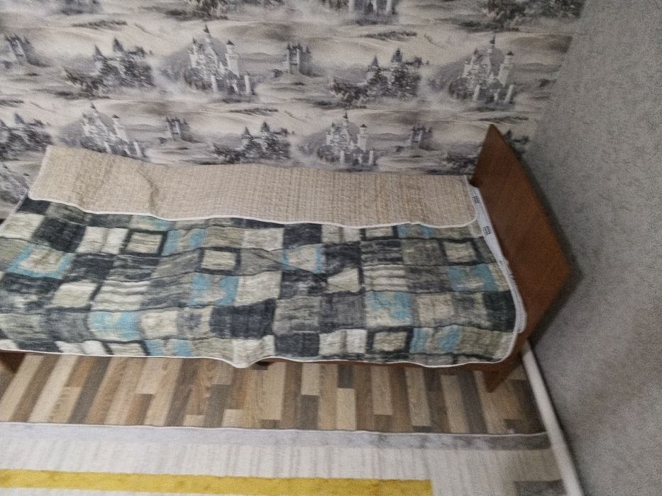 Кровать и шифонер
